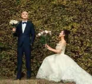 现实韦小宝,老婆卑微求爱,到底哪里吸引人