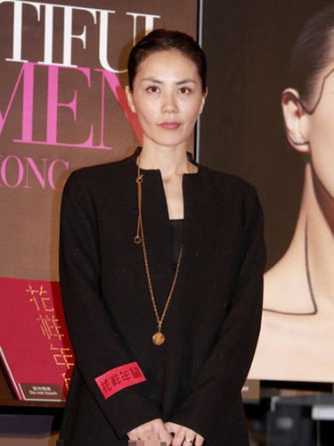 明星整容后遗症凸显李小璐面部僵硬