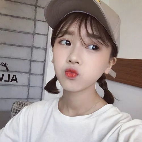 头像我们一起来扎小辫儿呀
