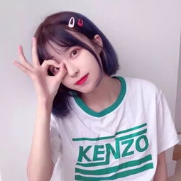 女生头像愿笑容不刻意