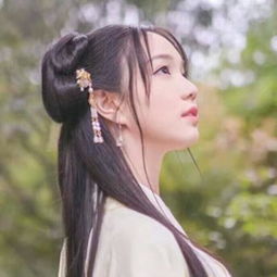 qq头像女生古风唯美小清新2018最新有些话适合烂在输入框里