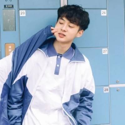 学生情侣头像一男一女穿校服qq头像情侣00后学生专用图片
