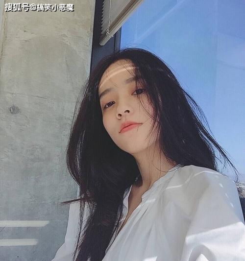 幽默笑话这是机动车道,前面的自行车请靠边