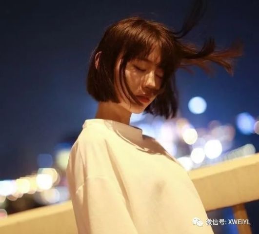 唯美情感英文短句他未对我半分好,偏巧这感情疯长似野草