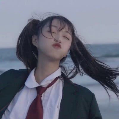 高鼻梁才好看有这3特点的女孩子,塌鼻子反而更惊艳