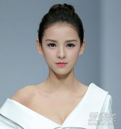 林更新被曝甩网红恋女演员他们的女友一模一样