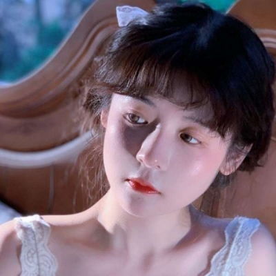 可爱的卖萌女生好看的个性头像爱你的时候我也懂事又迷人....