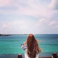 清新女生头像背影海边海边的头像女生背影高清