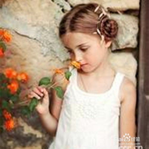 年轻爸爸如何给女儿设计发型