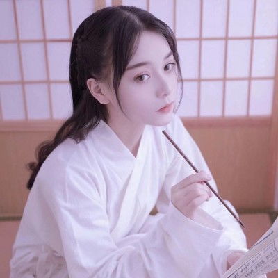 优质女头高冷风格多样凭什么你是美女