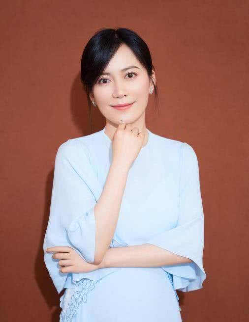 穿绿色衣服的头像女俞飞鸿