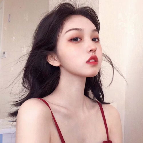 我的肩上是风风上是闪烁的星群气质傲娇好看女生头像