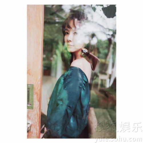 张子萱露肩露背又露腿满脸胶原蛋白少女感足