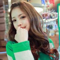 穿绿色衣服的女生头像