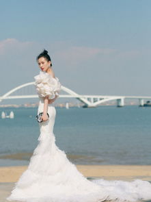 32岁刘诗诗产后仍似少女,一袭白色鱼尾流苏裙,优雅大方美翻了