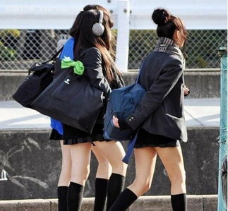 日本女生裙子短的更深层次的历史和社会原因