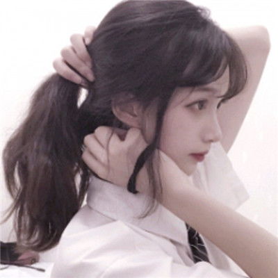 00后女生头像可爱萌妹子我不仅有钱还会开心