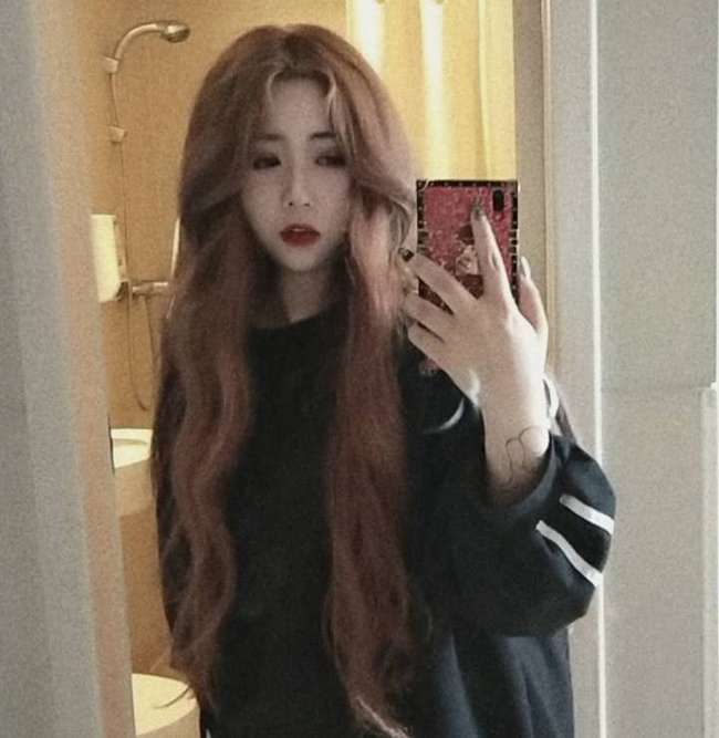 快手00后网红美女无锡八姨值得你去关注