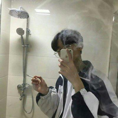 清傲孤寂霸气头像男生超拽冷酷