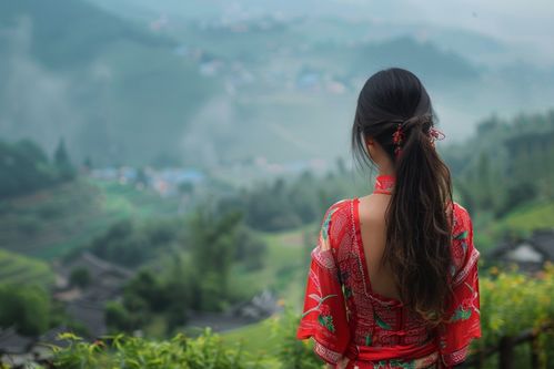 郊外旅游漂亮女孩背影摄影图下载至来源处