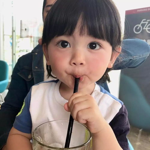 头像小孩女女生
