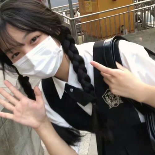 网易云打游戏时遇到个女孩,进去秒选了紫霞可玩得很菜,一直说对不起