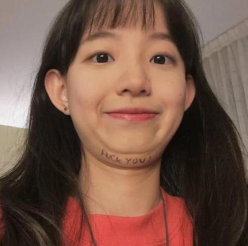 女孩子常做3动作,脸蛋会越来越肥,双下巴或会不请自来