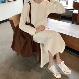 可可里小姐可可里小姐秋冬女装韩版宽松显瘦中长款开叉坑条长袖连衣裙长裙简单网www.j.cn