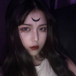 高冷女头拽拽的