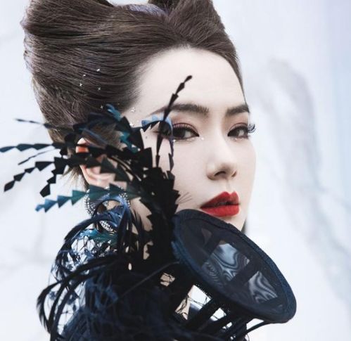 女星暗黑妆,杨超越邪魅,许佳琪冷艳,看到郑乃馨被吓到感觉