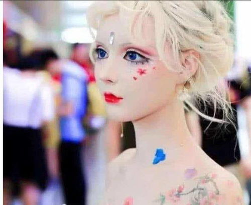 真人芭比迪丽拉自称是纯天然美女,卸妆后的素颜让人唏嘘