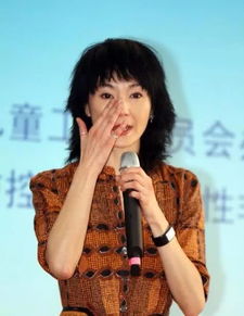 17岁女星吞蜘蛛戴脸基尼,透露原因不想大家因我的容颜而忽视实力