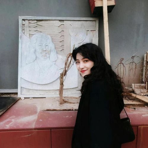 适合女生用的佛头头像剑桥女博士