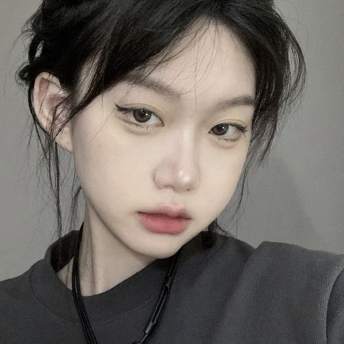 女生头像浪漫拜倒于世俗从悲哀里大大方方的走出来就是成长