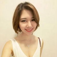 中分大眼美女可爱头像
