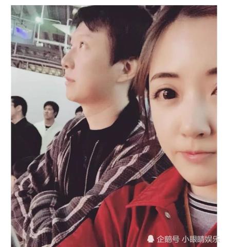 王思聪与初恋合照被扒,没有网红也不毒舌,校长单纯的像个孩子