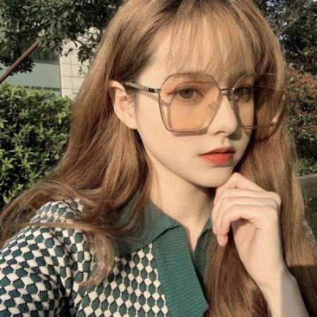 女生头像干净气质,叛逆是美女的个性