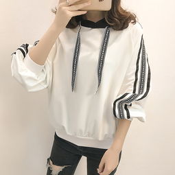 女人别穿卫衣短裙了今年流行针织衫加短裙,甜美可爱到冒泡
