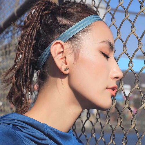 世事洞明,却不以世故待人性感霸气迷人女生头像