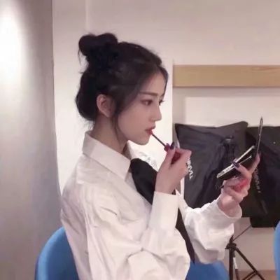 女生头像高冷霸气女头252