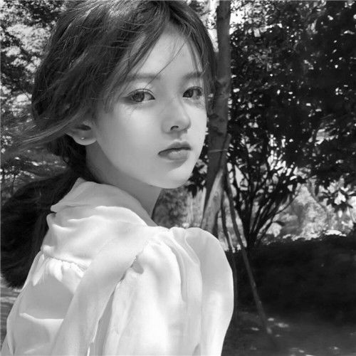 唯美女生黑白头像图片,不可错过的神秘魅力