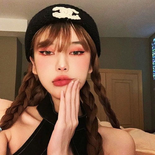 精选优质冷酷风小众好看的女生头像44