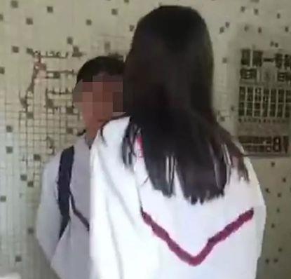 15岁女生头像大全图片耳光