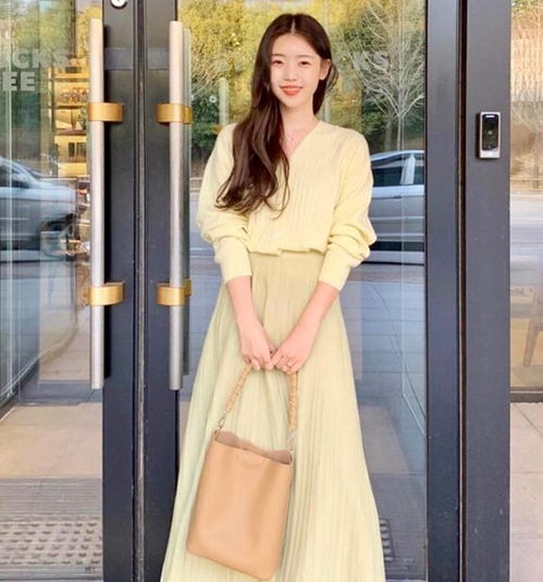 收起你的老爹鞋吧,有品位的女人都在穿奶奶鞋,舒适显高级