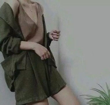 污污的头像真人女生