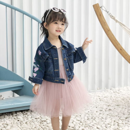 女童韩版宽松牛仔衣外套2020春季新款童装玫瑰绣花中小童牛仔服潮
