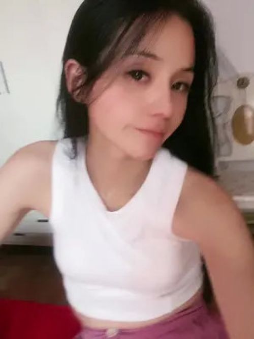 美女卖萌清纯妹子