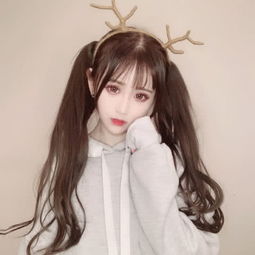 杨清柠妈妈成网红女主播,身材直逼杨清柠,网友有点像孙燕姿