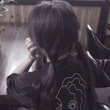 美美哒侧颜女生微信头像