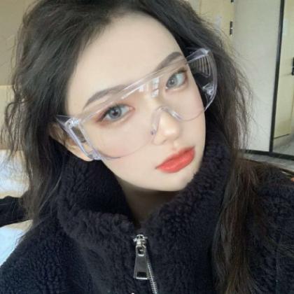 最新头像女生霸气,感情还是生活都比较社会的